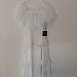 BRAND NEW Lulus off the shoulder dress